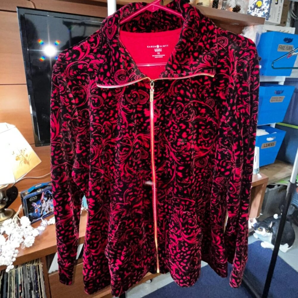 Women's Velour Karen Scott Sport Jacket~Size 1X~Zip-Up Black & Red